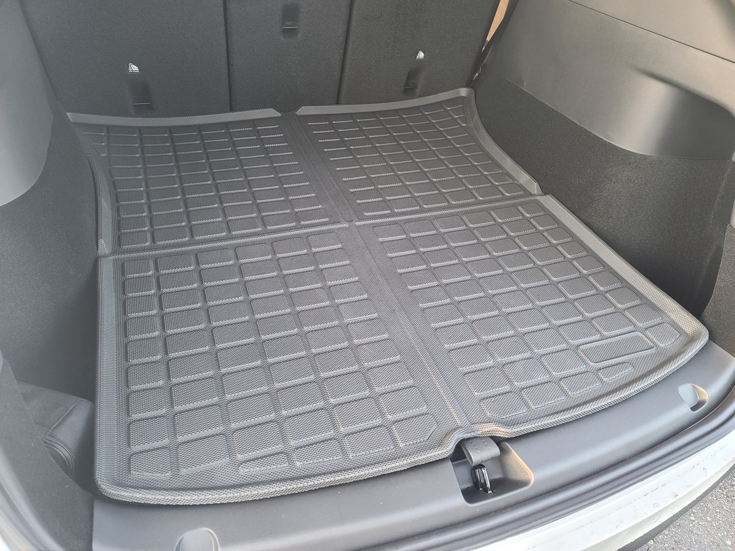 Model Y: TPO Trunk Storage Cargo Mat