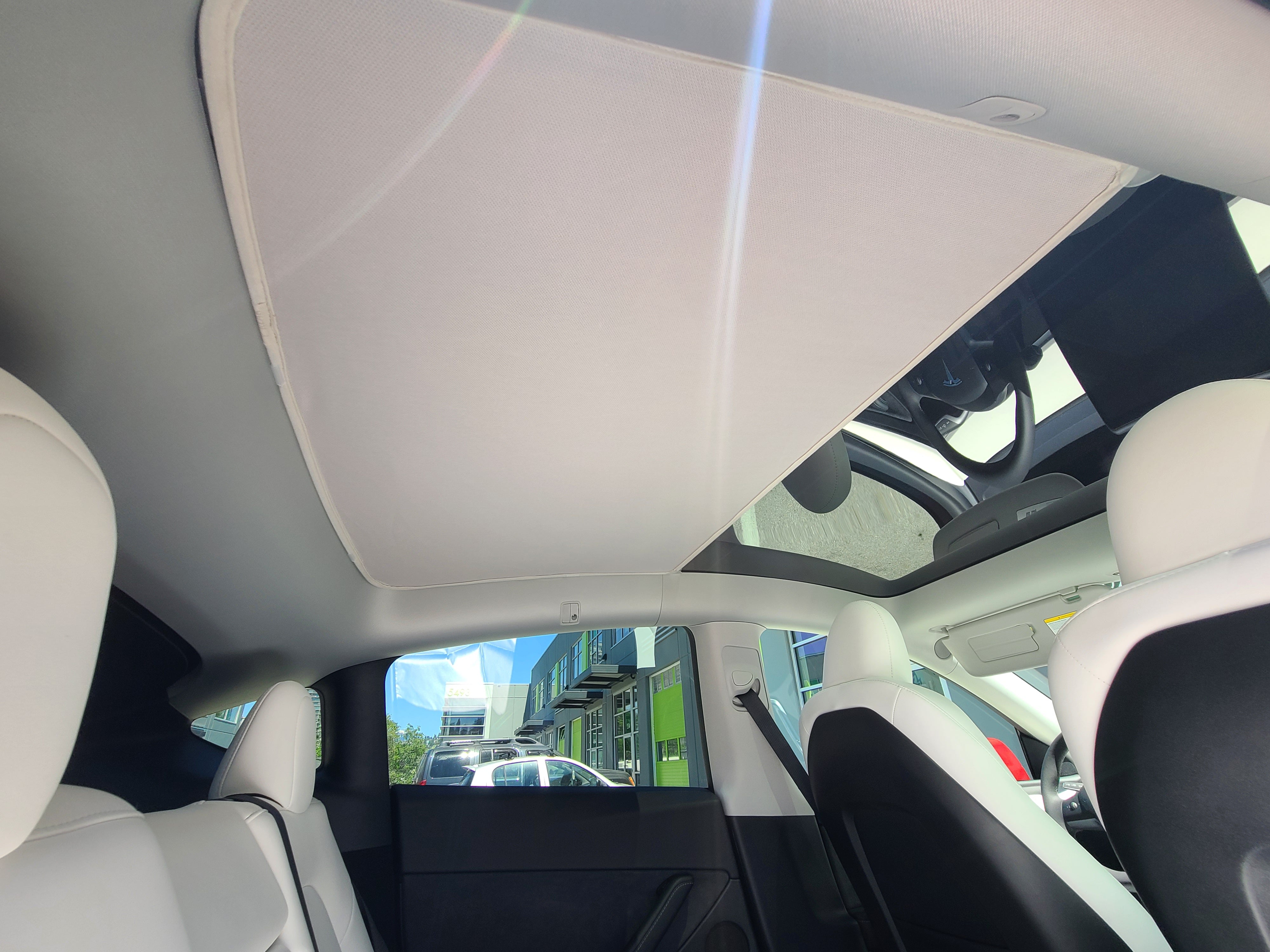 Model y deals glass roof