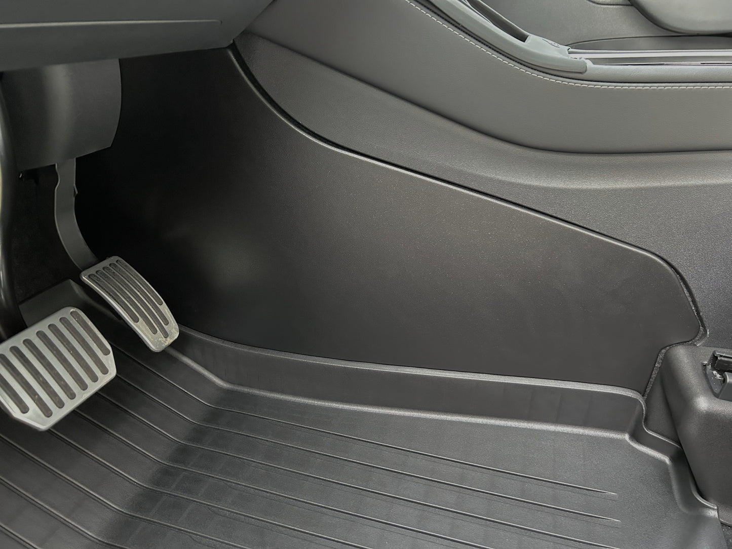 Model Y: ABS Centre Console Anti-Kick Cover Pads