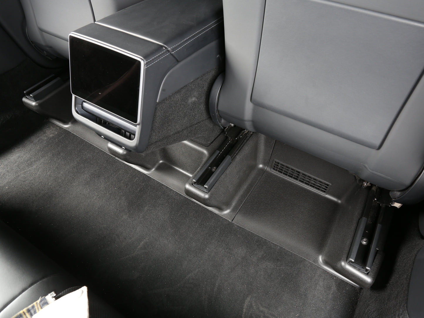 Model Y Juniper 2026+: Under-Seat Full Coverage Corner Edge & Vent Protector Cover (5 PCs)