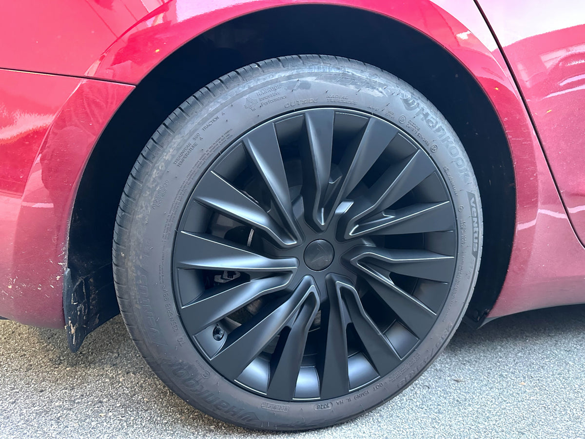 Modèle 3 Highland 2024-2025 : protège-jante Blade 18"