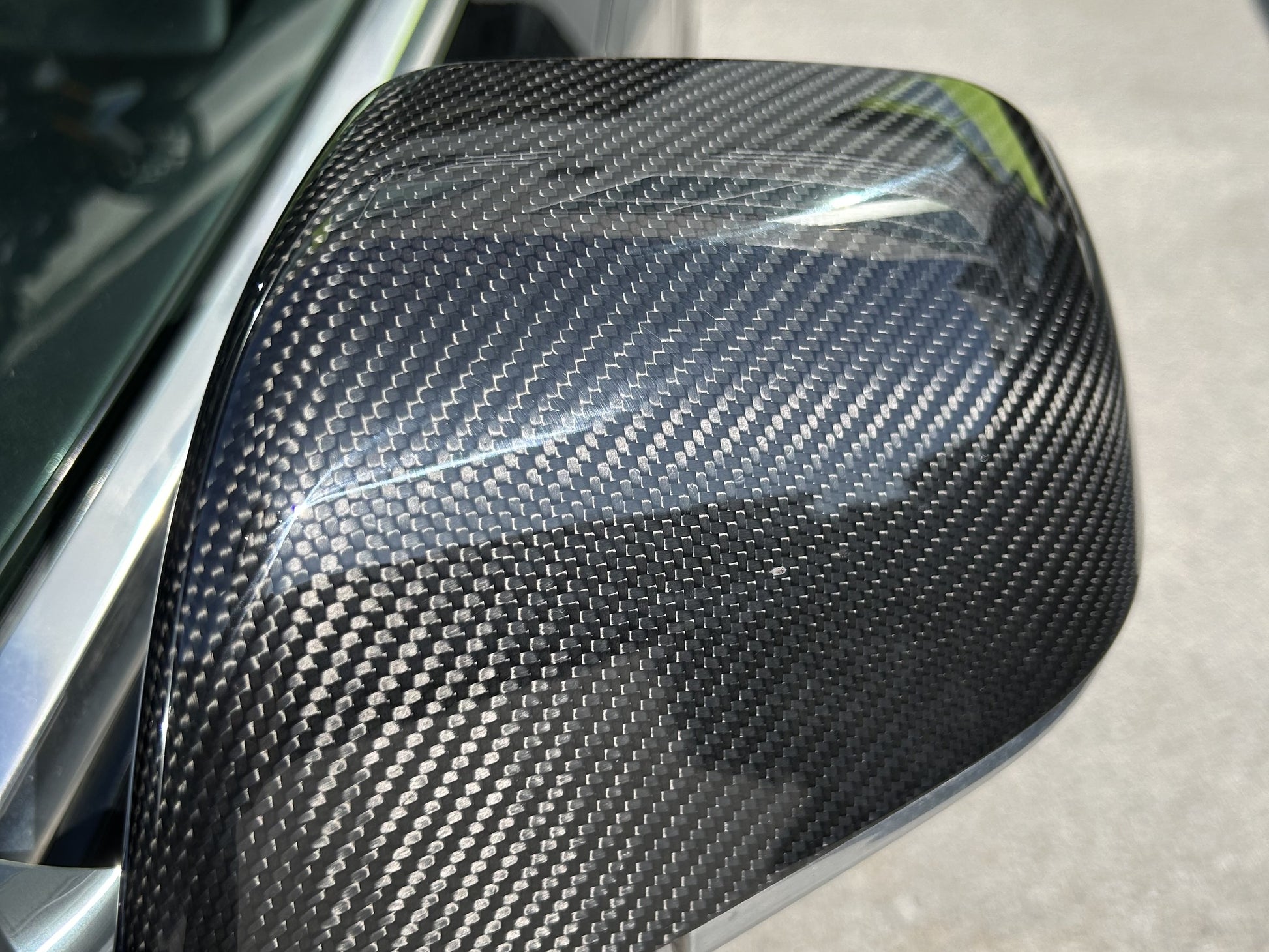 TESLA MODEL Y REAL CARBON FIBER SIDE REAR VIEW MIRROR CAP COVERS IN MA - Sixth Element - Foto 10
