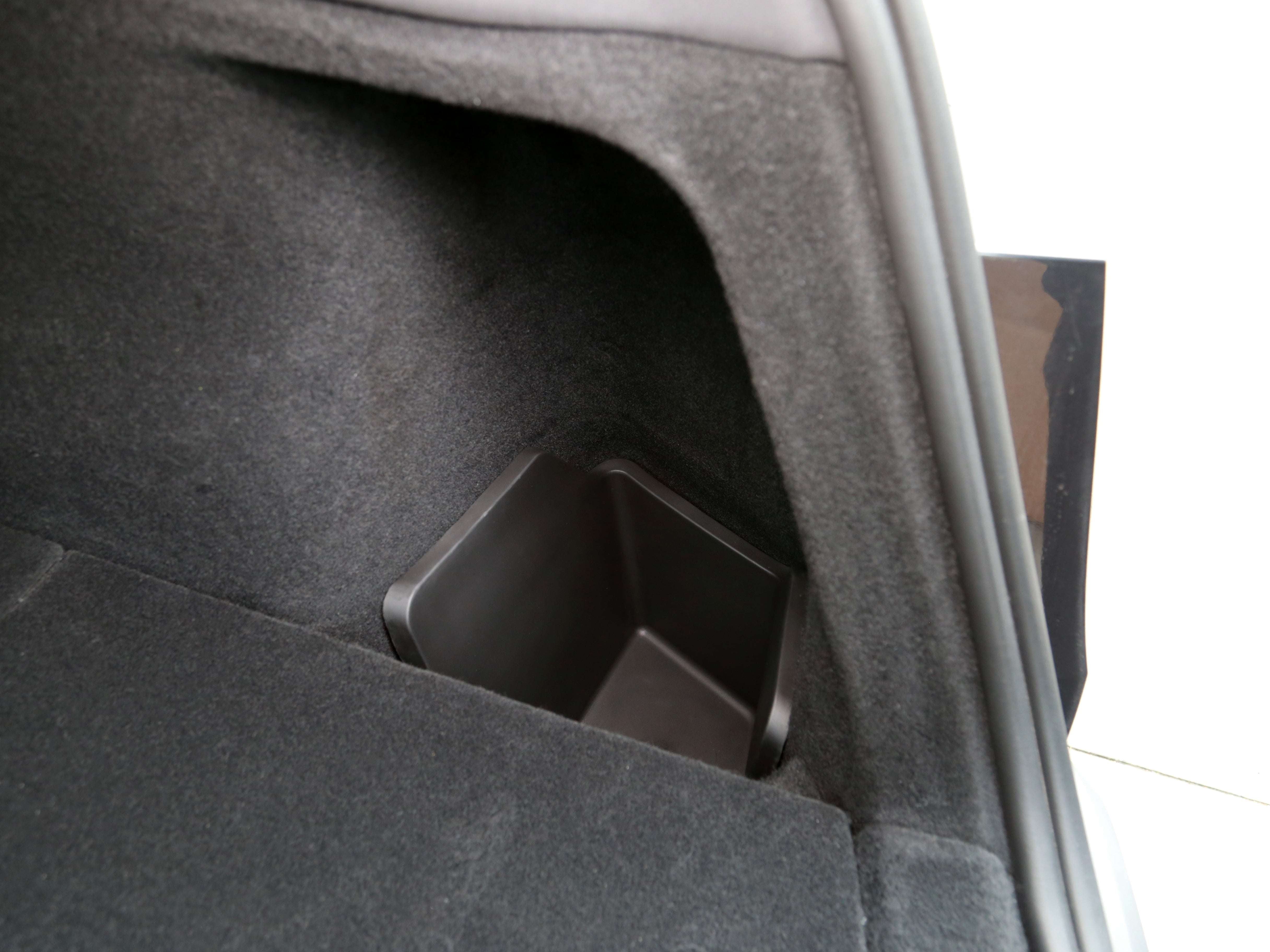 Model Y Juniper 2026+: Rear Trunk Side Storage Bins + Flocked Lids