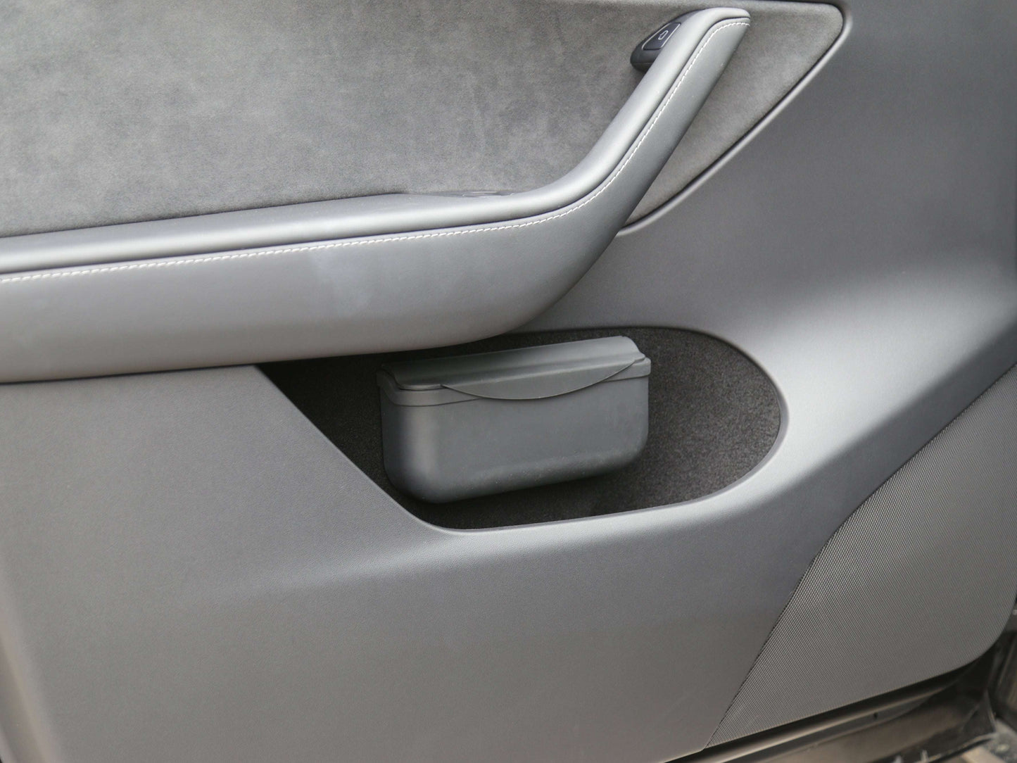 model-3-y-tpe-rubber-sunglasses-holder