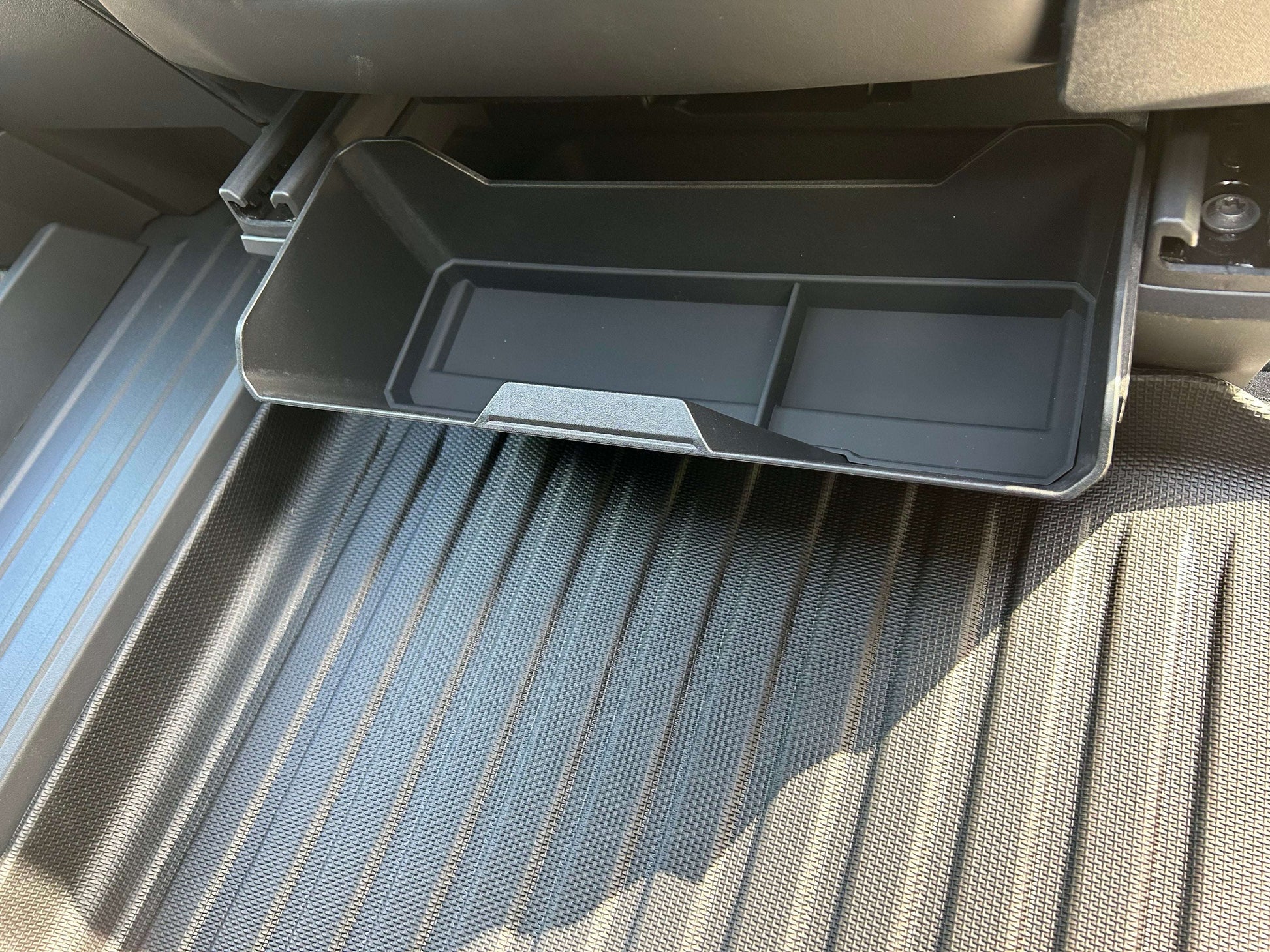 cybertruck-underseat-drawer