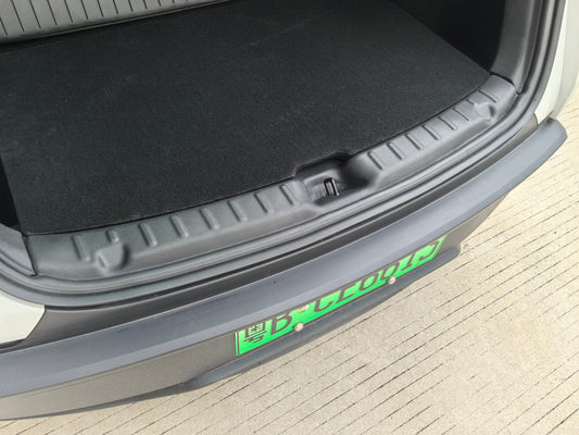 Model Y Juniper 2026+: TPE Trunk Sill Cover
