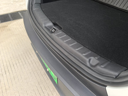 Model Y Juniper 2026+: TPE Trunk Sill Cover