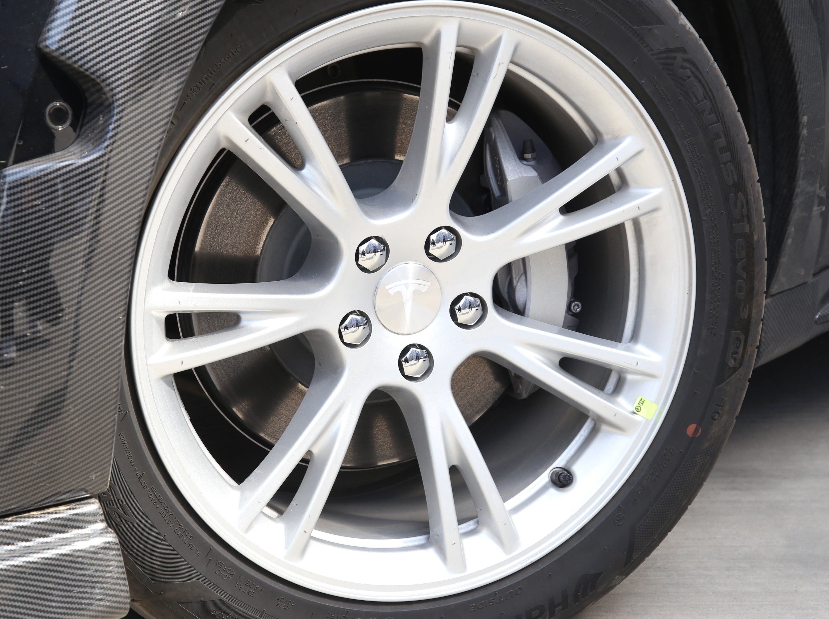 Model y aero wheel deals cap kit