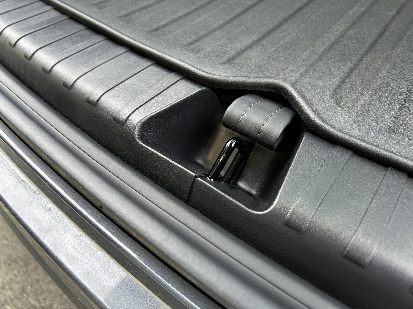 Model Y: Trunk Sill Protection Cover (4 PCs)