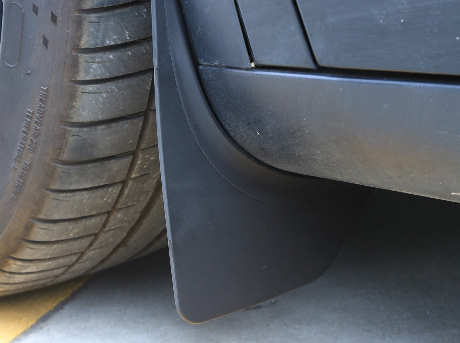 model-y-oem-tpe-rubber-mud-flaps-splash-guards-rear-only-2-pcs