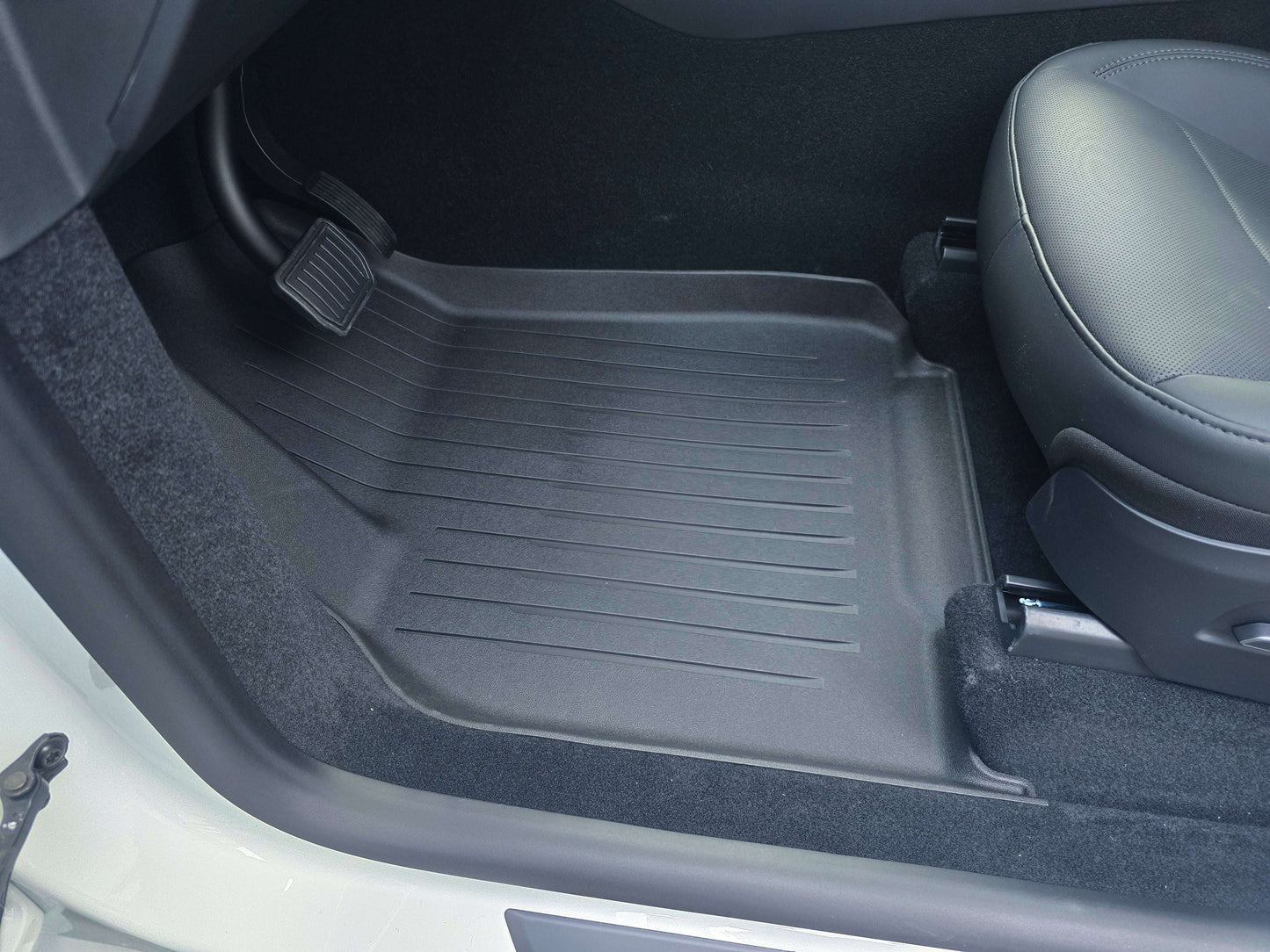 model-y-juniper-tpe-all-weather-interior-floor-mats-3-pcs