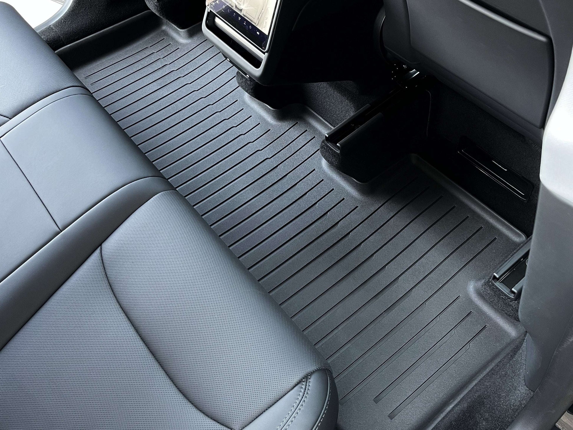 model-y-juniper-tpe-all-weather-interior-floor-mats-3-pcs