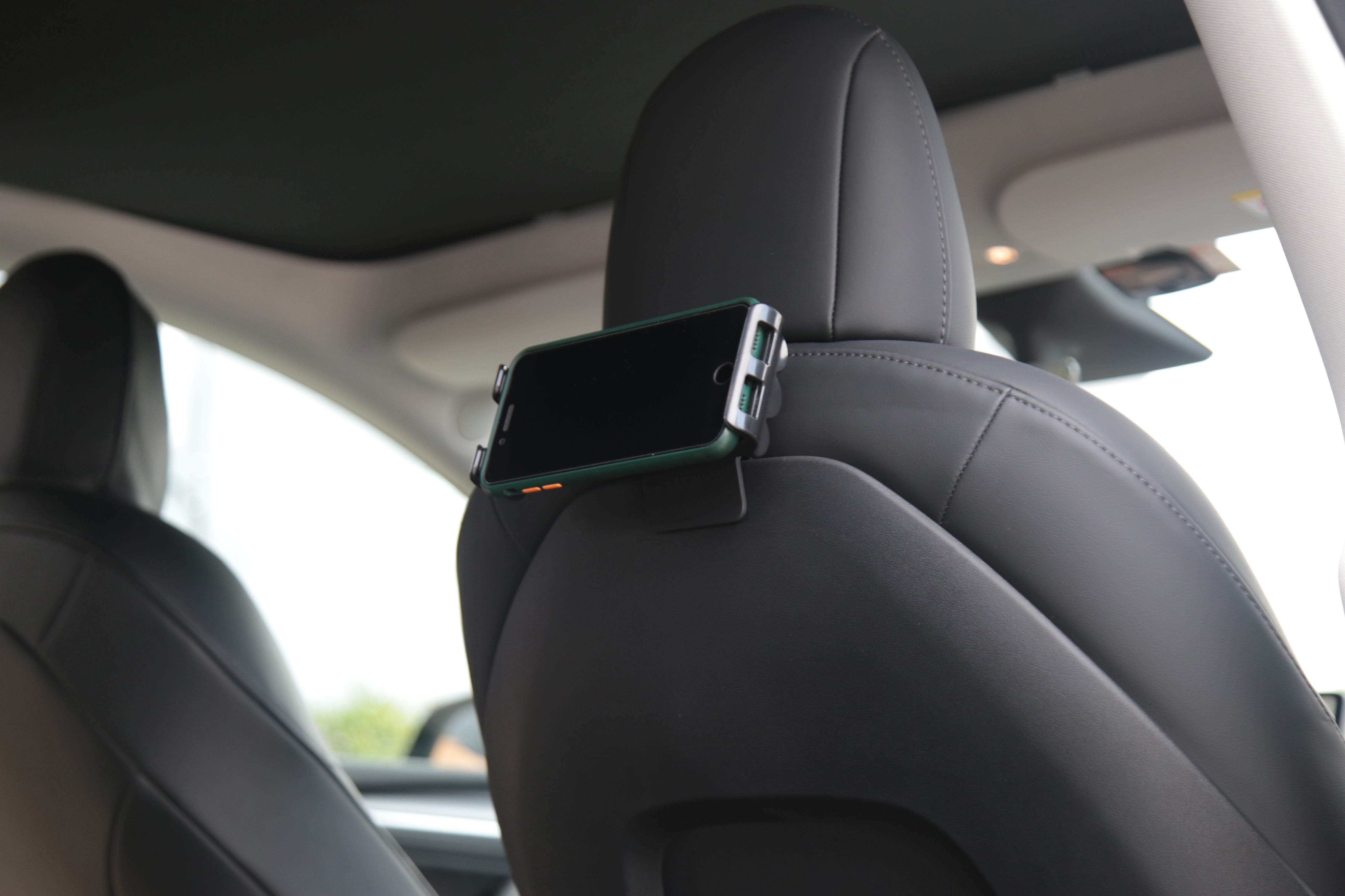 Ipad holder deals tesla model x