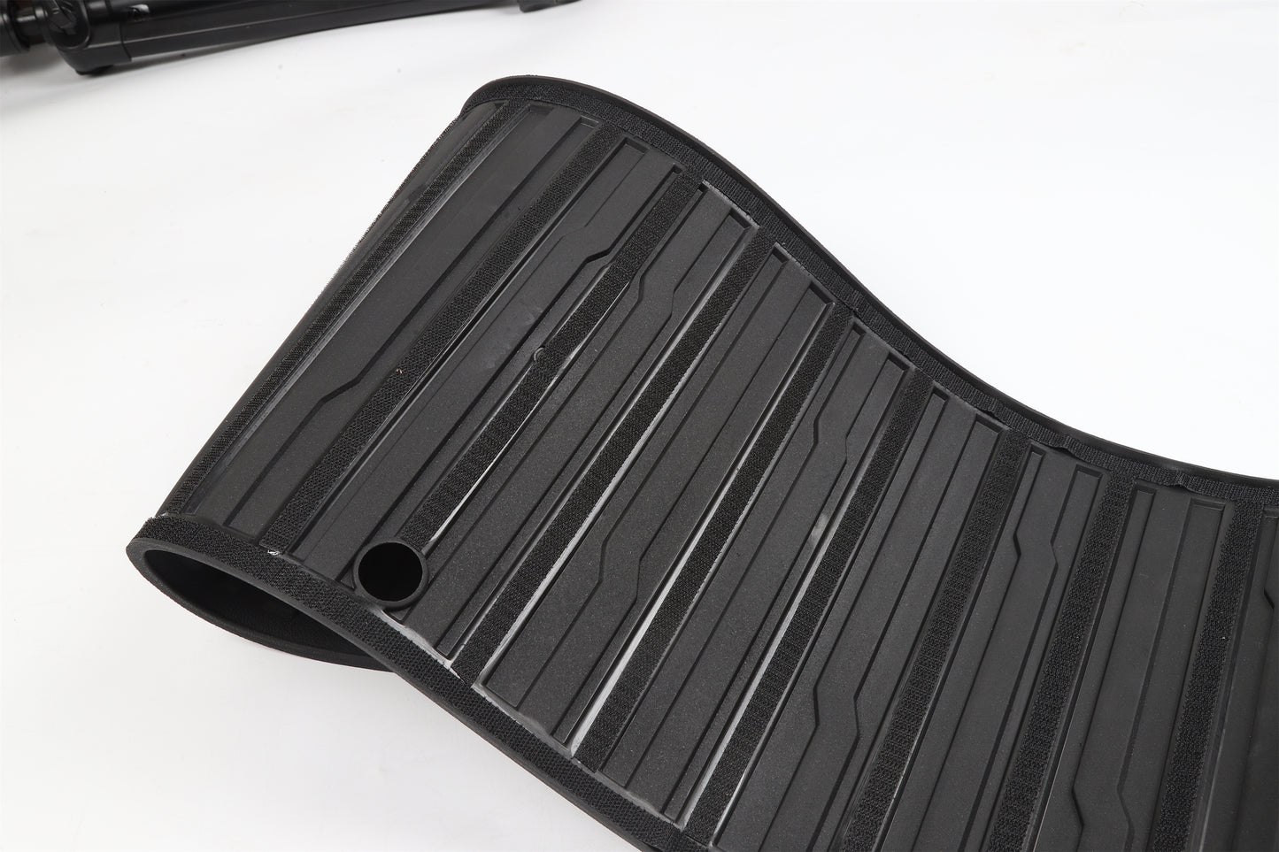 model-y-rear-trunk-lid-cover-mat