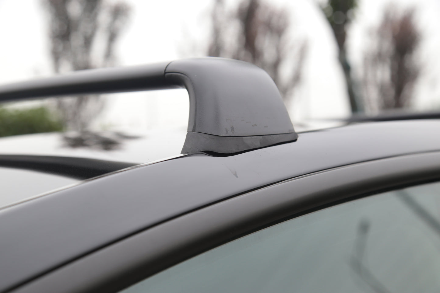 model-3-y-aluminum-roof-rack-cross-bars-2-pcs